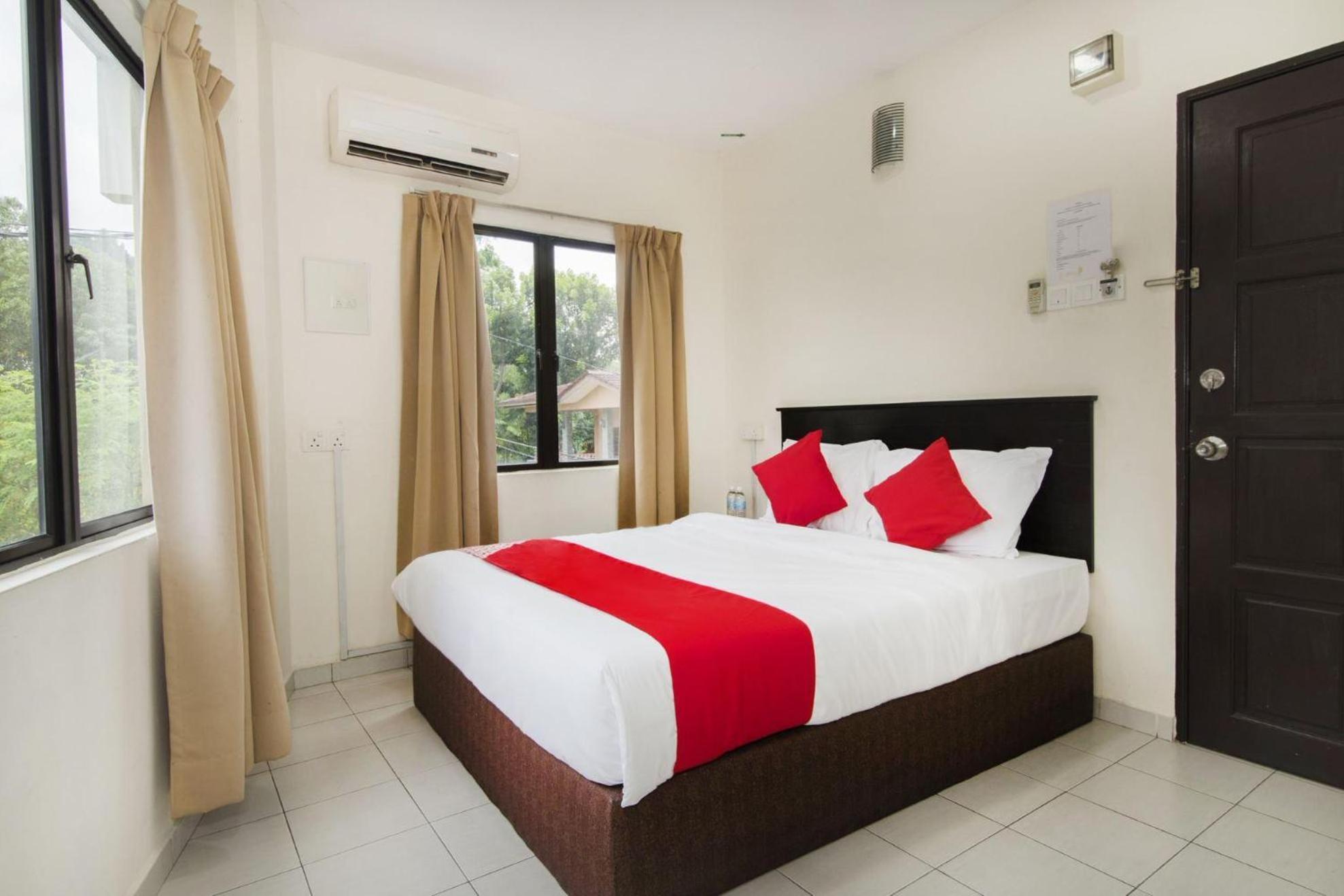 Oyo 91130 Hotel 91 Bukit Mewah Kajang Exterior foto